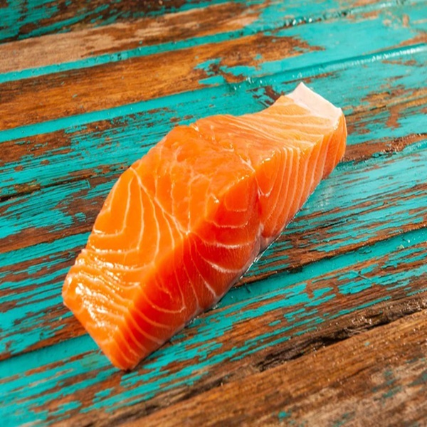 Order fresh or frozen Atlantic salmon fillets, sushi-grade and HACCP approved. Ideal for retail, restaurants, and seafood distributors worldwide.

