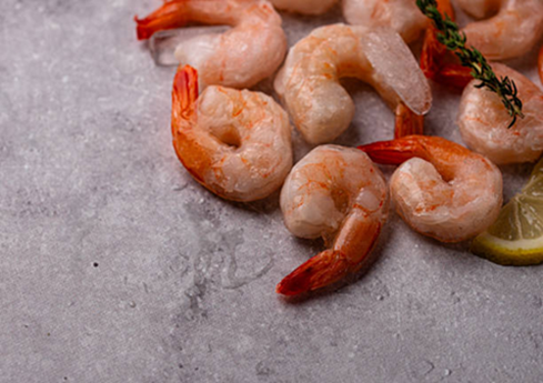 Size-graded vannamei shrimp 26/30, IQF with 10–20% glaze, HACCP/ASC documented and shipped at −18 °C.